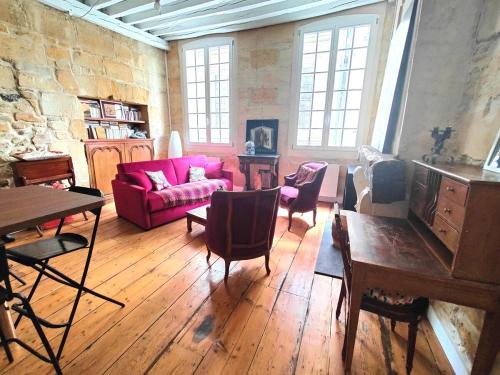 Large deluxe suite, historic center 2nd, Bordeaux (foto 7)