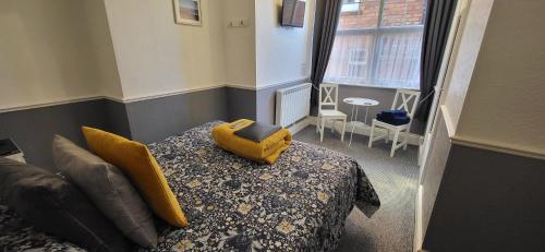 King Room image 9
