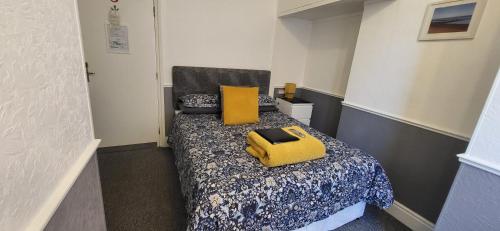 King Room image 6