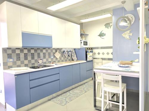 Starview Apartment - Comfy Apt by the center, Vico Equense (foto 2)
