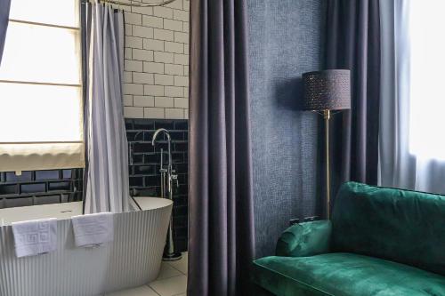 24 Catharine Street Hotel, Liverpool (photo 4)