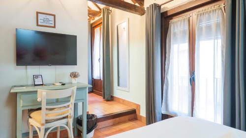 Hostal Alfonso XII - image 13