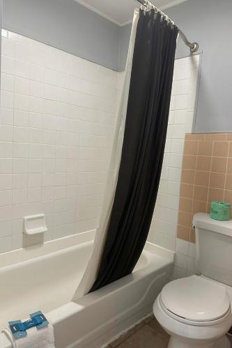 Hickory House Inn - image 14