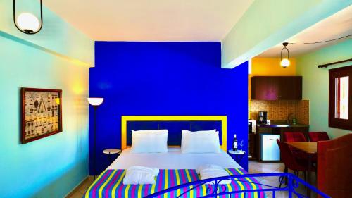 Captain's Suites 3