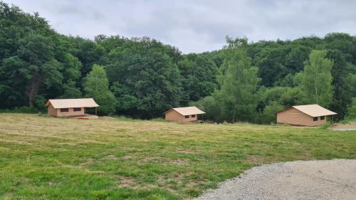 Tente lodge la perche in Le Lonzac