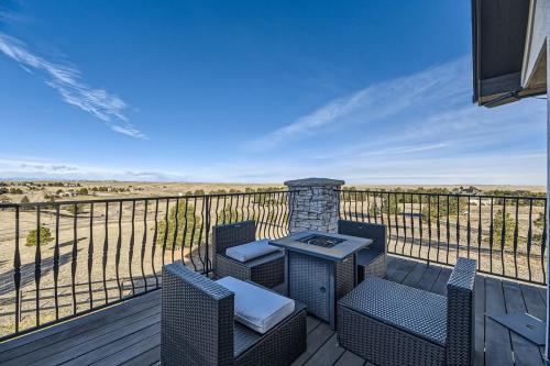 Mountain Top Mansion with Bar, B ball Court, Hot Tub in Blackstone