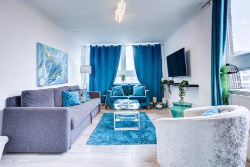 Modern, Family-Friendly Apartment by Hyde Park & Museums, London