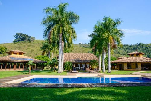 Casa de campo c piscina, academia, hidro e Wi-fi
