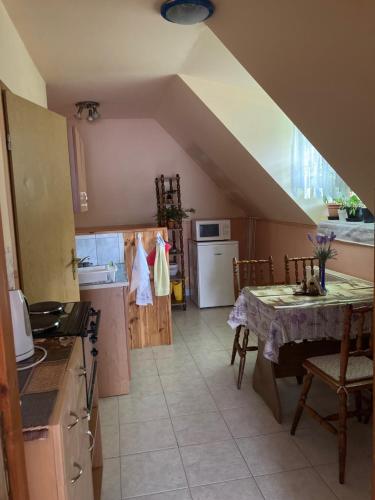 キッチン, Lilla Apartman in ヘジコゼグ