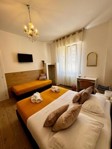 Quadruple Room with Private Bathroom image 5