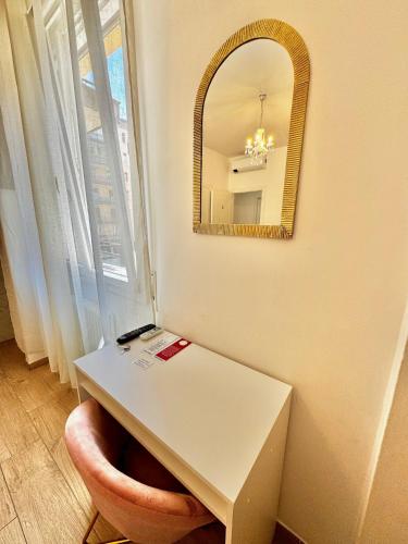 Quadruple Room with Private Bathroom image 2