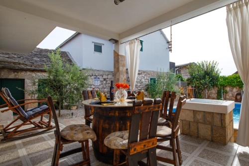 Villa Oaza Primošten With Heated Pool (Villa Oaza Primosten With Heated Pool) in Siroke