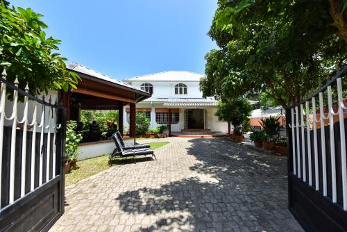 Jessies Guest House Seychelles