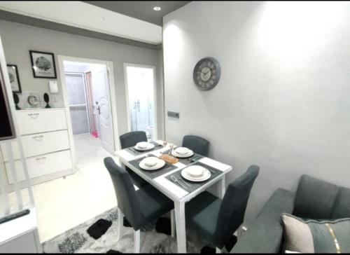 Appartement moderne climatise avec bonne proximite S2 in Manar
