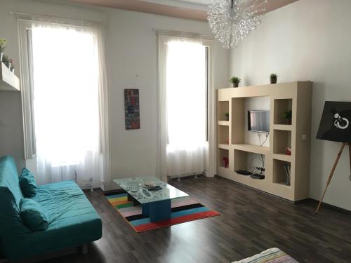 Budget Apartment by Hi5-Kiraly 99 5