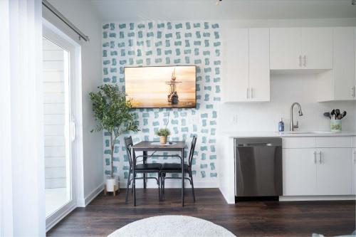 Luxe 1BR w Balcony in Downtown 542Blvd206 in Atlanta, USA
