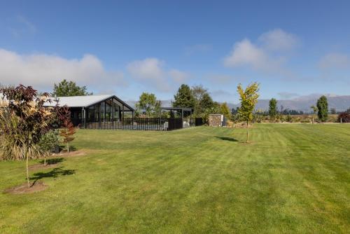 Surrounding environment, Mackenzie Country Lodge in Lake Tekapo