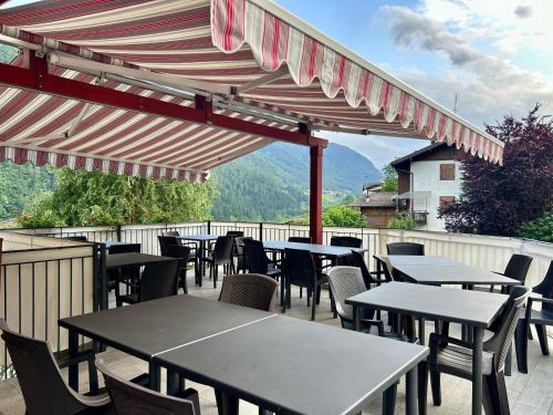 Restaurant, Residence Al Pescatore in Caldes