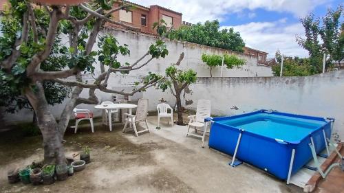 Facilities, Habitacion Doble con Aire Acondiionado en Toledo in Azucaica
