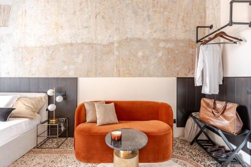 En-suite Bedroom Manin - 2 min walk to Termini Station, Rome (photo 4)