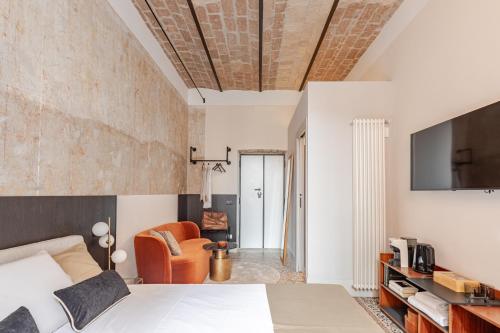 En-suite Bedroom Manin - 2 min walk to Termini Station, Rome (photo 7)