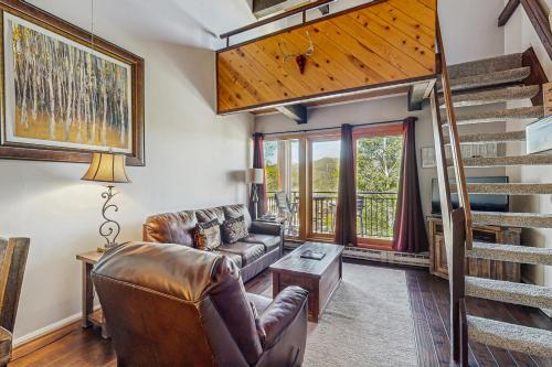 Emerald Views at the West