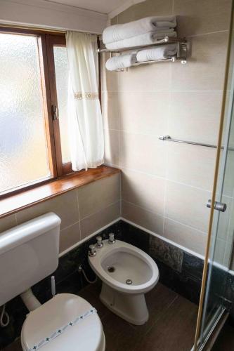 Quadruple Room image 9