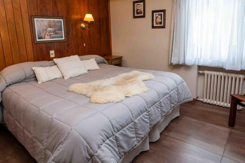 Double or Twin Room image 6