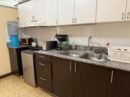 Cocina, Casa Quetzal in Zona 13