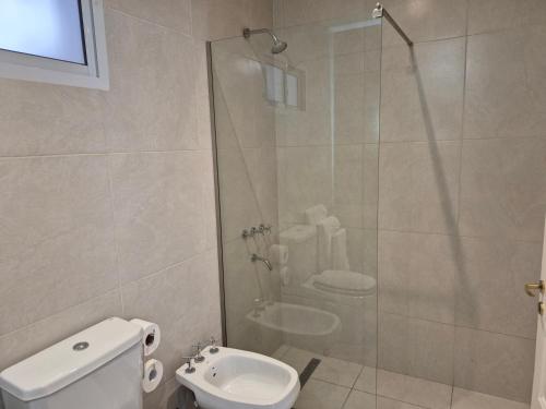 Three-Bedroom Holiday Home  image 10