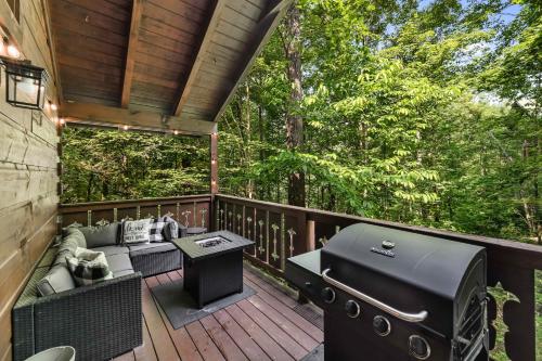 Couples Cabin In Gatlinburg - 3 Miles To Downtown - image 6