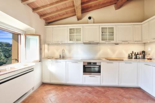 La Querciola Castelfalfi Borgo in Монтайоне