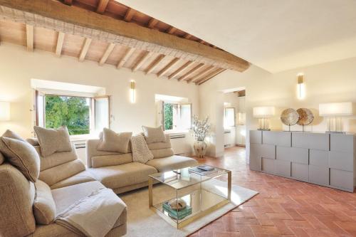 La Querciola Castelfalfi Borgo in Монтайоне