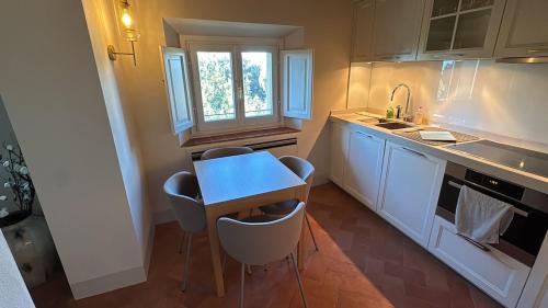 La Querciola Castelfalfi Borgo in Монтайоне