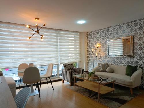 Like a Home with Balcony - 7Th FLOOR - Parking - Gym