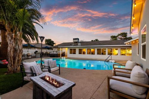 Cactus Oasis 5-br House Casitaheated Spa & Pool