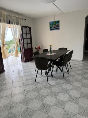 Instalações, VILLA Papillon in Les Abymes