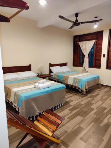2 double beds