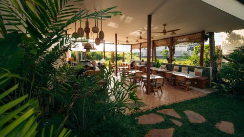 Restaurant, Loku Kedungu in Tanah Lot