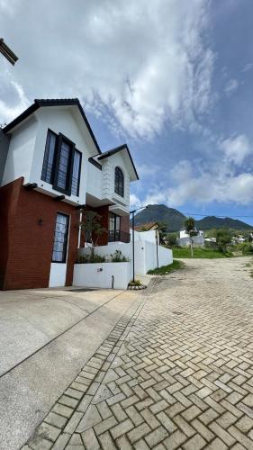 Firzani Villa