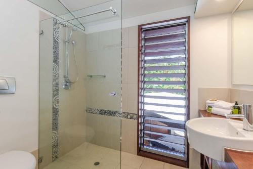 Three-Bedroom Villa room in Leilani Melia - stylish 3 bedroom villa on Four Mile Beach