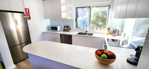 Kitchen, Moments to famous Bondi Beach in North Bondi