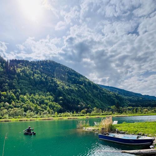 Haus am See in Mühldorf, Österreich