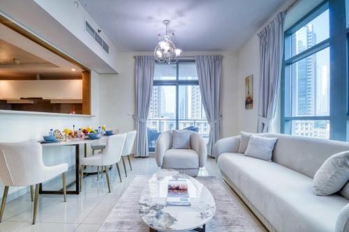 Modern 2BR in the heart of Downtown Dubai, Dubai