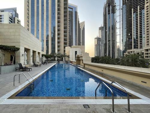 Modern 2BR in the heart of Downtown Dubai - image 14