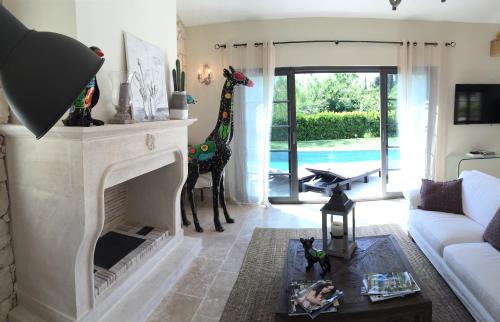 Etoile De Saint Paul - image 3