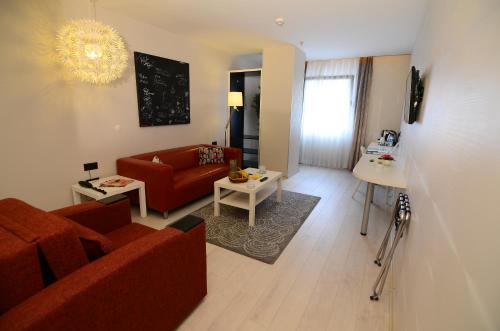 Tempo Fair Suites - Tap to explore photos