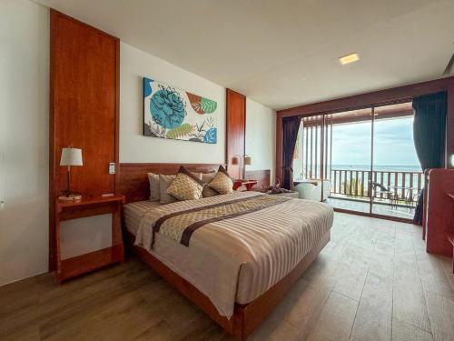 The Sky & Sea Koh Larn near Koh Lan