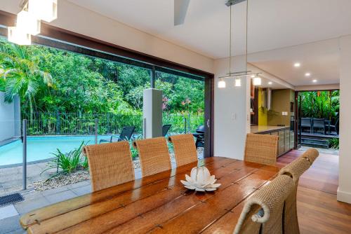 Three-Bedroom Villa image 8