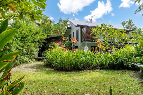 Three-Bedroom Villa image 1